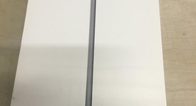 New
													Apple iPad 9th Gen - Unlocked, Gray, 64 GB, A2603, photo 5 of 6