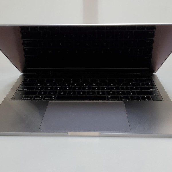 MacBook Pro 2019 - 13 inch - I5, Gray, 256 GB, 8 GB