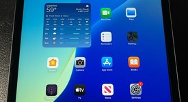 Good
													Apple iPad 8th Gen - Wi-Fi, Gray, 32 GB, A2270, photo 1 of 4