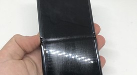 Good
													Samsung Galaxy Z Flip - Unlocked, Black, 256 GB, 8 GB, SM-F700U1/DS, photo 5 of 11