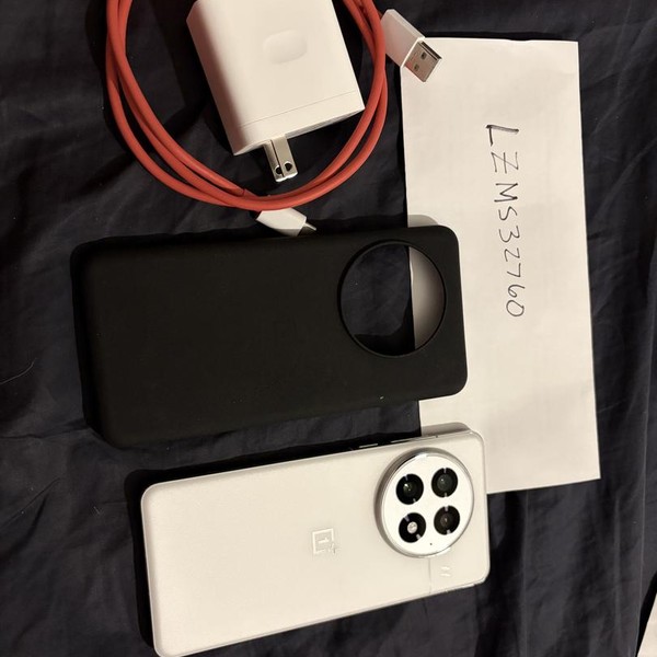 OnePlus 13 - Unlocked, 512 GB, Arctic Dawn, 16 GB