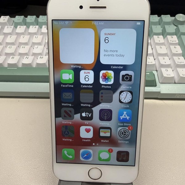 Apple iPhone 6S - Unlocked, 32 GB, Silver, A1688