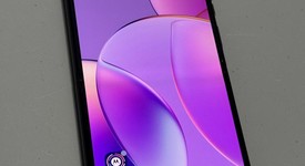Good
													Motorola Razr 2023 - Unlocked, Lilac, 128 GB, 8 GB, photo 3 of 13