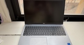 Mint
													Dell Precision Laptop, photo 3 of 4