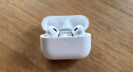 Used
													Apple AirPods Pro 2 - Lightning, photo 5 of 7