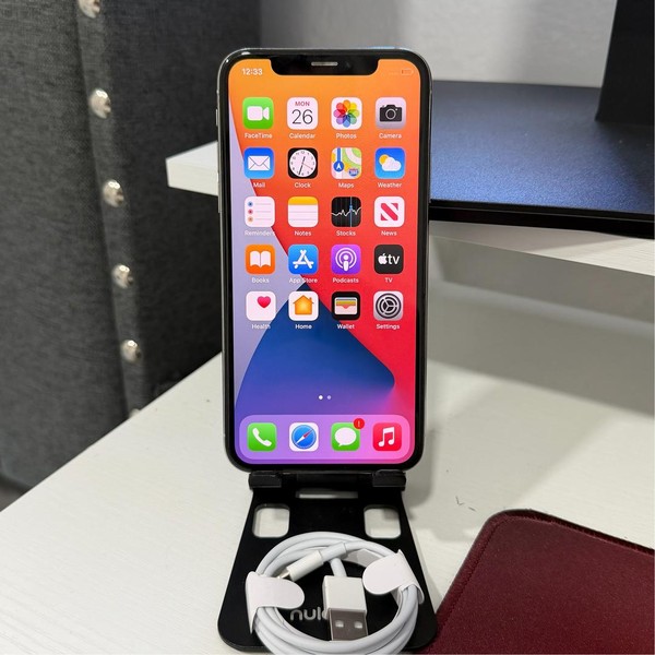 Apple iPhone X - Unlocked, Silver, 64 GB, A1865