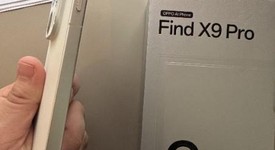 Mint
													Oppo Find X9 Pro - Unlocked Non-US, Silk White, 512 GB, 16 GB, photo 3 of 8