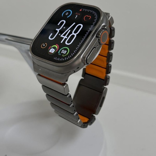 Apple Watch Ultra 2 49mm - Verizon, Natural, A2986