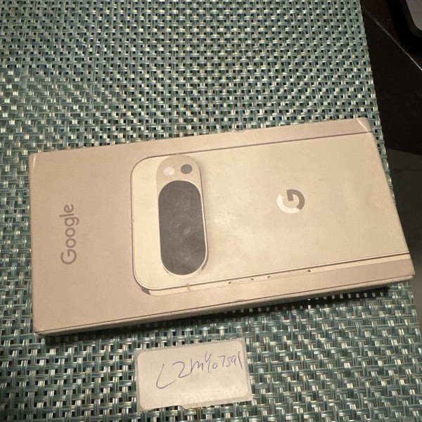 Google Pixel 10 Pro XL - Unlocked, 512 GB, Porcelain, GUL82