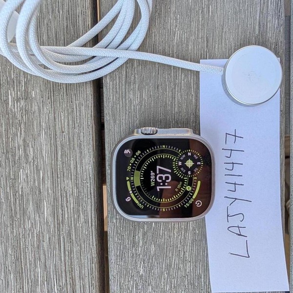 Apple Watch Ultra 49mm - Unlocked, Titanium, A2622