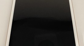 Fair
													Apple iPad 8th Gen - Wi-Fi, Gold, 32 GB, A2270, photo 3 of 5