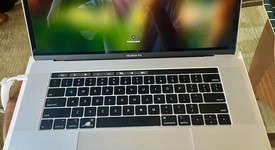 Good
													MacBook Pro 2018 (With Touch Bar) - 15" - I7, Silver, 512 GB, 16 GB, photo 3 of 5