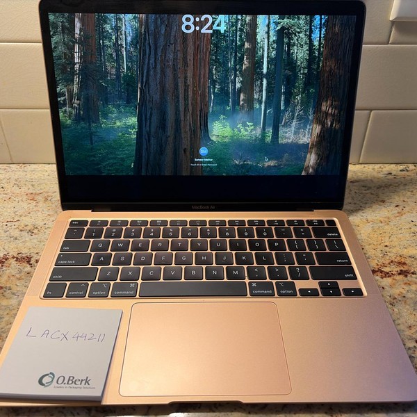 MacBook Air 2020 - 13 inch - 256 GB, Gold, 8 GB, Intel Core i3