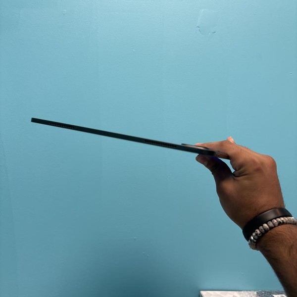 Apple iPad Pro 13 inch (M4) 2024 - Wi-Fi, 256 GB, Black, 8 GB, A2925, Standard Glass