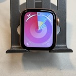 Good Apple Watch SE 1st Gen 40mm - Unlocked, Gold, A2353 - Cellular, Aluminum