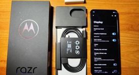 Mint
													Motorola Razr (2024) - Unlocked, Gray, 256 GB, 8 GB, photo 1 of 6