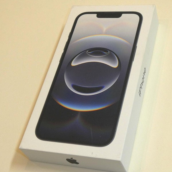 Apple iPhone 16e - Boost, 128 GB, Black, A3212