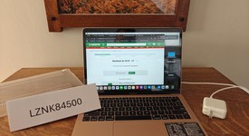 Fair
													MacBook Air 2018 - 13" - I5, Gold, 128 GB, 8 GB, photo 1 of 11