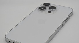 Mint
													Apple iPhone 14 Pro - Unlocked, Silver, 128 GB, A2650, photo 5 of 8
