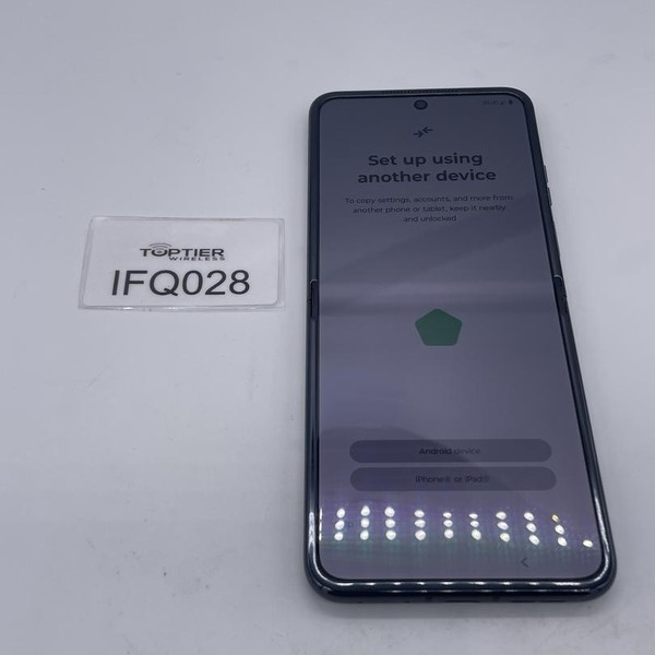 Motorola Razr (2024) - T-Mobile, 256 GB, Gray, 8 GB