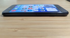 Good
													Apple iPhone SE 3rd Gen 2022 - Unlocked, Midnight, 128 GB, A2595, photo 4 of 15