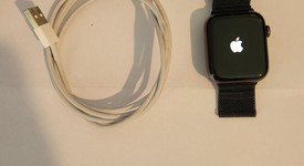 Good
													Apple Watch Series 4 44mm - Unlocked, Gray, A1976 - Cellular, Aluminum, photo 4 of 4