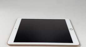 Good
													Apple iPad 6th Gen - Unlocked, Gold, 32 GB, A1954, photo 6 of 6