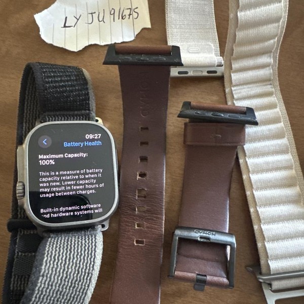 Apple Watch Ultra 49mm - Unlocked, Titanium, A2622