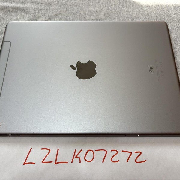 Apple iPad Pro 9.7 inch - Unlocked, 128 GB, Gray, A1674