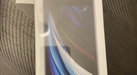 New
													Apple iPhone SE 2nd Gen 2020 - Verizon, White, 64 GB, A2275, photo 1 of 3