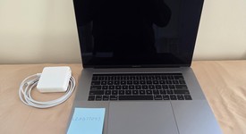 Good
													MacBook Pro 2017 (With Touch Bar) - 15" - I7, Gray, 512 GB, 16 GB, photo 4 of 14