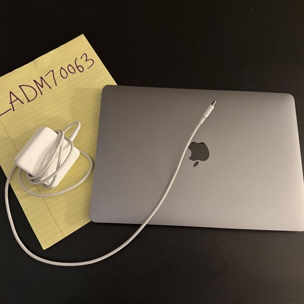 MacBook Pro 2020 - 13 inch - 512 GB, Gray, 16 GB, Intel Core i5