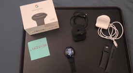 Mint
													Google Pixel Watch - Unlocked, Black, LTE, photo 3 of 4
