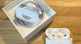 Used
													Apple AirPods Pro 2 - Lightning, photo 1 of 5