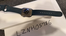 Mint
													Apple Watch Series 10 46mm - Unlocked, Natural, A3003 - Cellular, Titanium, photo 3 of 5