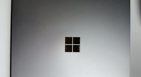 Good
													Microsoft Surface Laptop 4 - Ryzen 5, Platinum, 256 GB, 8 GB, 13.5", photo 1 of 14