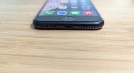 Good
													Apple iPhone SE 3rd Gen 2022 - Unlocked, Midnight, 64 GB, A2595, photo 3 of 14