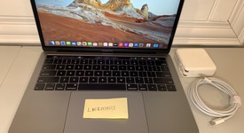 Good
													MacBook Pro 2018 (With Touch Bar) - 13" - I7, Gray, 512 GB, 16 GB, photo 2 of 9