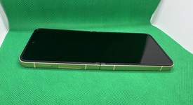 Good
													Samsung Galaxy Z Flip6 - Unlocked, Yellow, 512 GB, 12 GB, SM-F741U1, photo 3 of 3