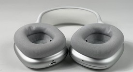 Used
													Apple AirPods Max - Silver, photo 5 of 8