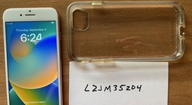 Good
													Apple iPhone 8 - Unlocked, Gold, 64 GB, A1863, photo 2 of 3