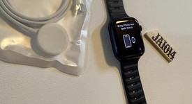 Mint
													Apple Watch Series 7 45mm - Unlocked, Midnight, A2477 - Cellular, Aluminum, photo 3 of 6