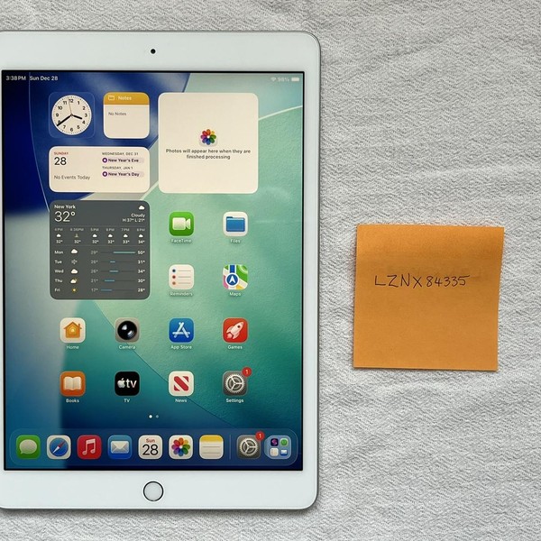 Apple iPad 8th Gen - Wi-Fi, Silver, 32 GB, A2270