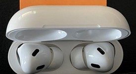 Used
													Apple AirPods Pro 2nd Gen - USB-C, photo 1 of 5