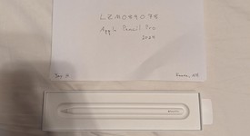 Mint
													Apple Pencil Pro, photo 1 of 3