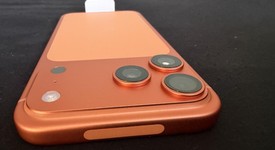 Mint
													Apple iPhone 17 Pro Max - Unlocked, Cosmic Orange, 2 TB, A3257, photo 2 of 7