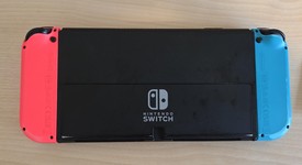 Good
													Nintendo Switch - OLED - Red & Blue, 64 GB, photo 3 of 7