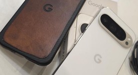 Good
													Google Pixel 9 Pro - Unlocked, Porcelain, 256 GB, 16 GB, GR83Y, photo 4 of 8
