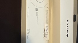 New
													Apple Watch SE 2nd Gen 44mm - Midnight, A2723 - GPS, Aluminum, photo 2 of 2