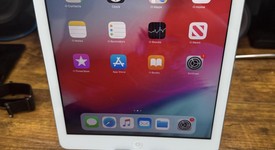 Good
													Apple iPad Air - Wi-Fi, Silver, 16 GB, photo 1 of 5